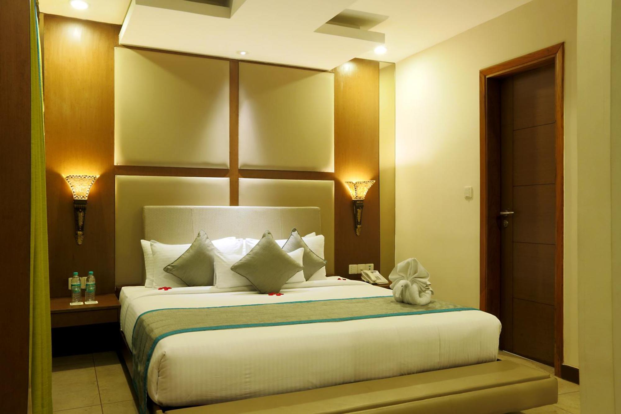 Hotel Prithvi Palace Aerocity Delhi Airport à New Delhi Extérieur photo